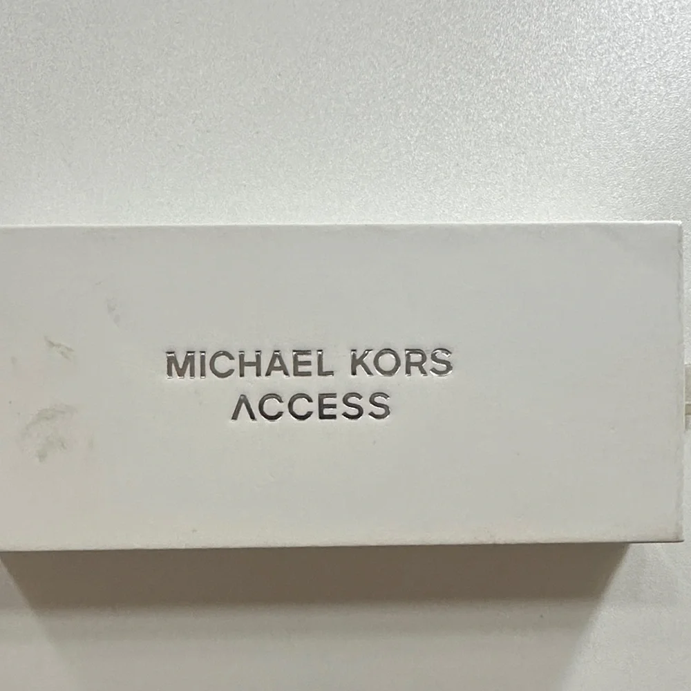 Michael Kors Access Cream Box
